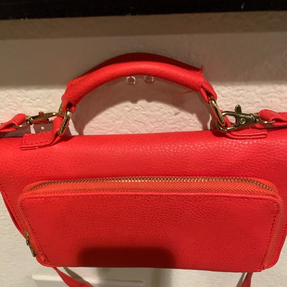 Red Stylish Bags - Picture 2 of 5
